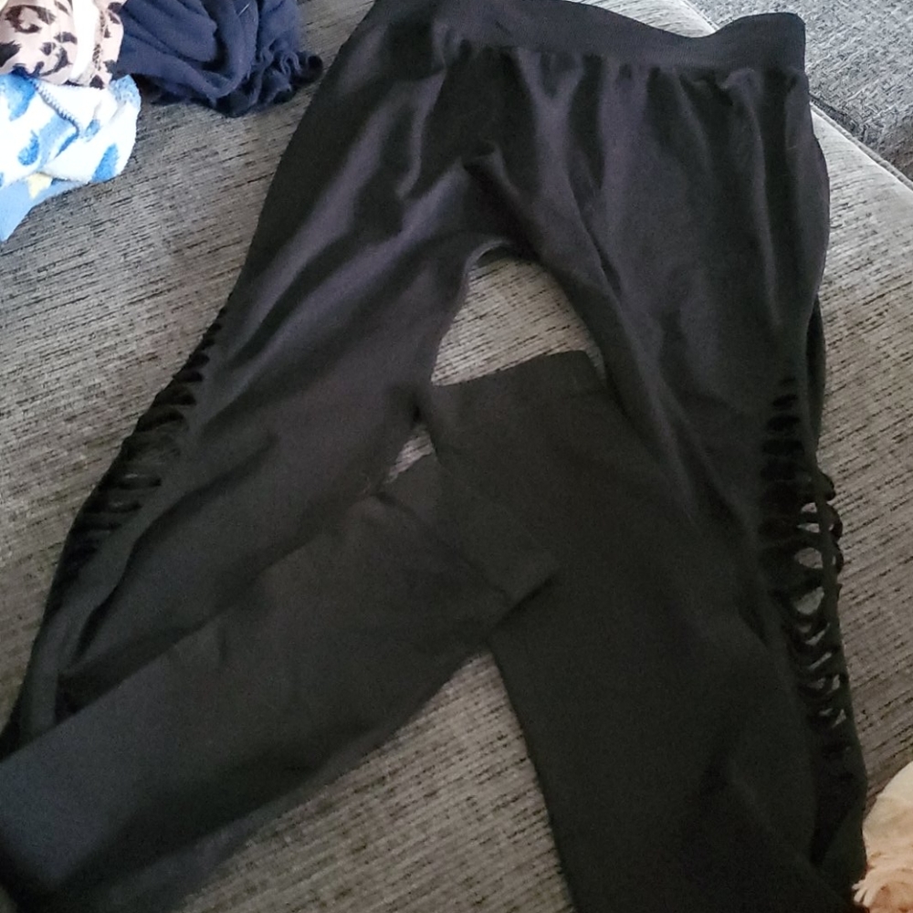 Ripped leggings